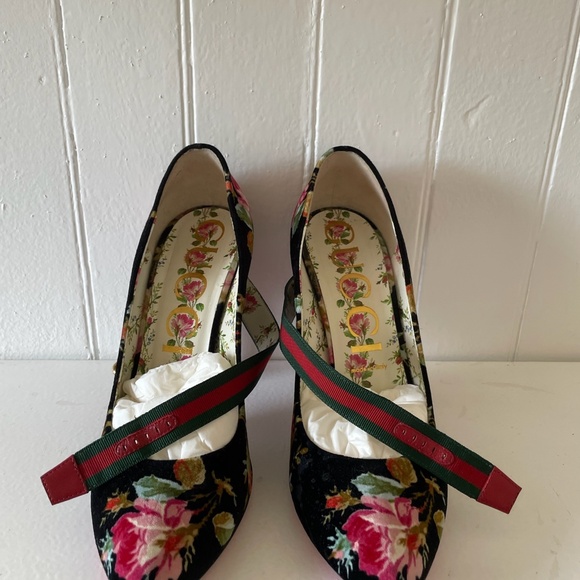 GUCCI Sylvie Pointy Toe Mary Jane Pump (Women) Size 40 Great Condition Worn Once - Picture 14 of 16